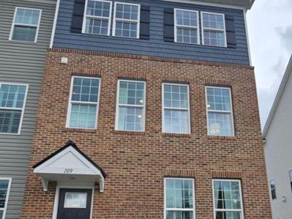 109 SMITHWORKS BOULEVARD , PHOENIXVILLE, PA 19460