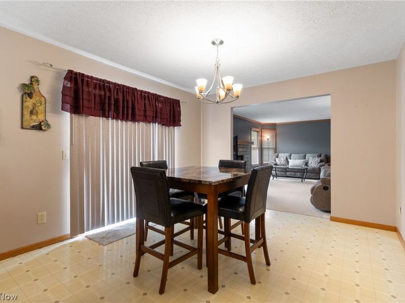 668 Oakcrest Drive, Wadsworth, OH 44281 Photo 13