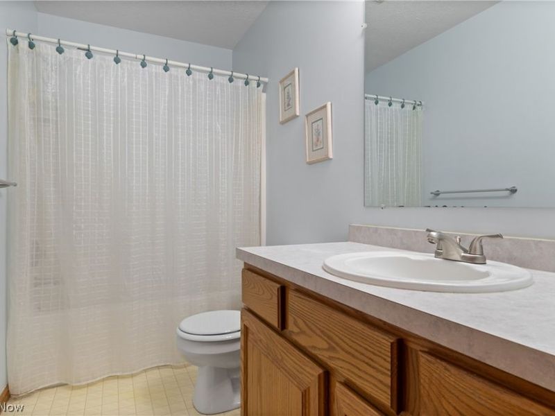 668 Oakcrest Drive, Wadsworth, OH 44281 Photo 22