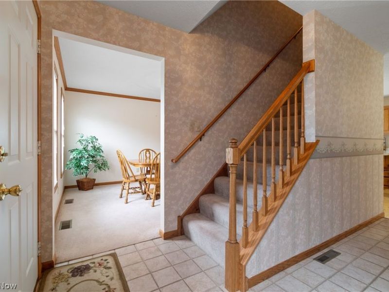 668 Oakcrest Drive, Wadsworth, OH 44281 Photo 4