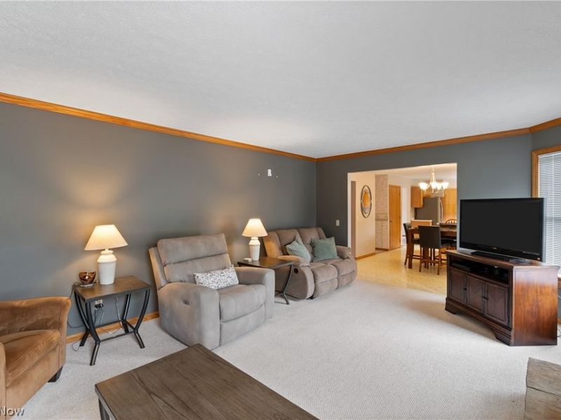 668 Oakcrest Drive, Wadsworth, OH 44281 Photo 8