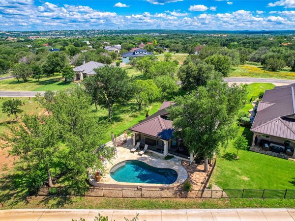 604 Fault Line DR, Horseshoe Bay, TX 78657