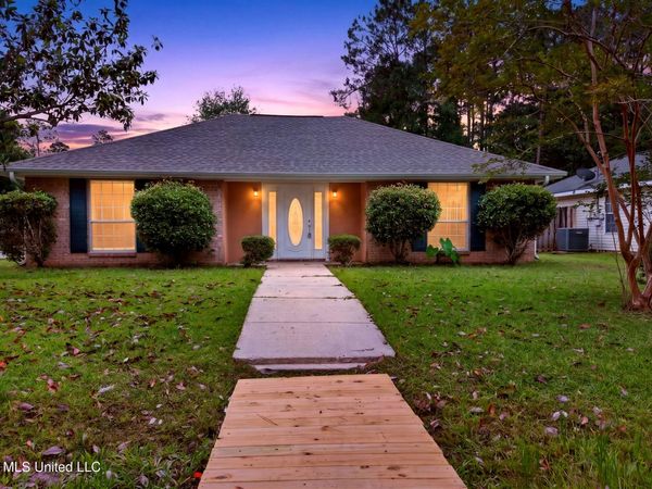 83161 Lola Drive, Diamondhead, MS 39525