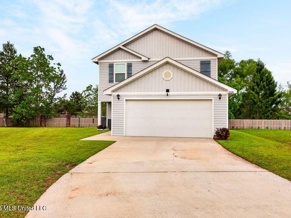 2020 Magazine Street, Ocean Springs, MS 39564