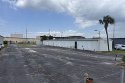 807 Seaboard St.  photo 4