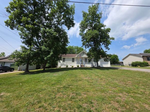 307 Castlewood Dr , Mount Juliet, TN 37122