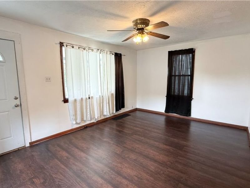 987 Boone Street, Akron, OH 44306 Photo 7