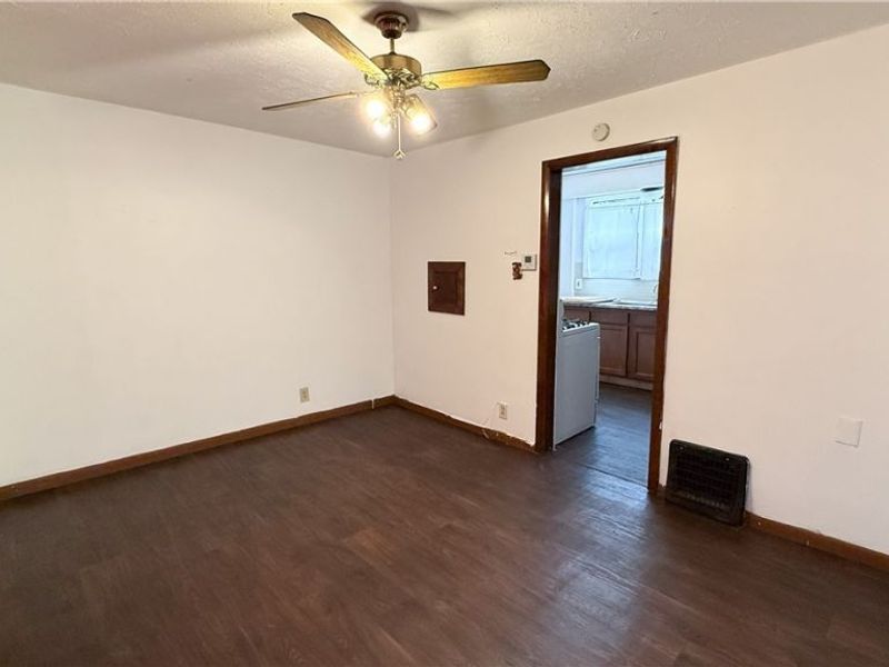 987 Boone Street, Akron, OH 44306 Photo 9