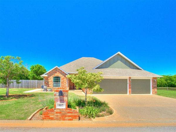 807 W Abi Road, Washington, OK 73093