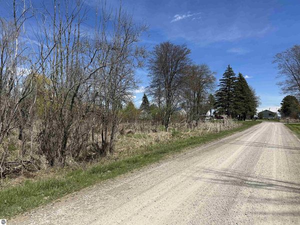 Surfwood Drive, Standish, MI 48658