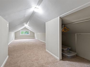 110 Nakota Street, Clawson, MI 48017