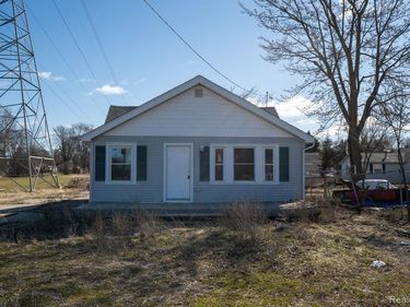 8508 N Saginaw Road, Genesee Twp, MI 48458