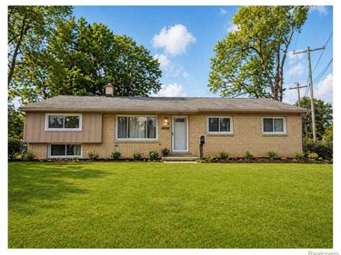11360 Deno Court, Sterling Heights, MI 48314