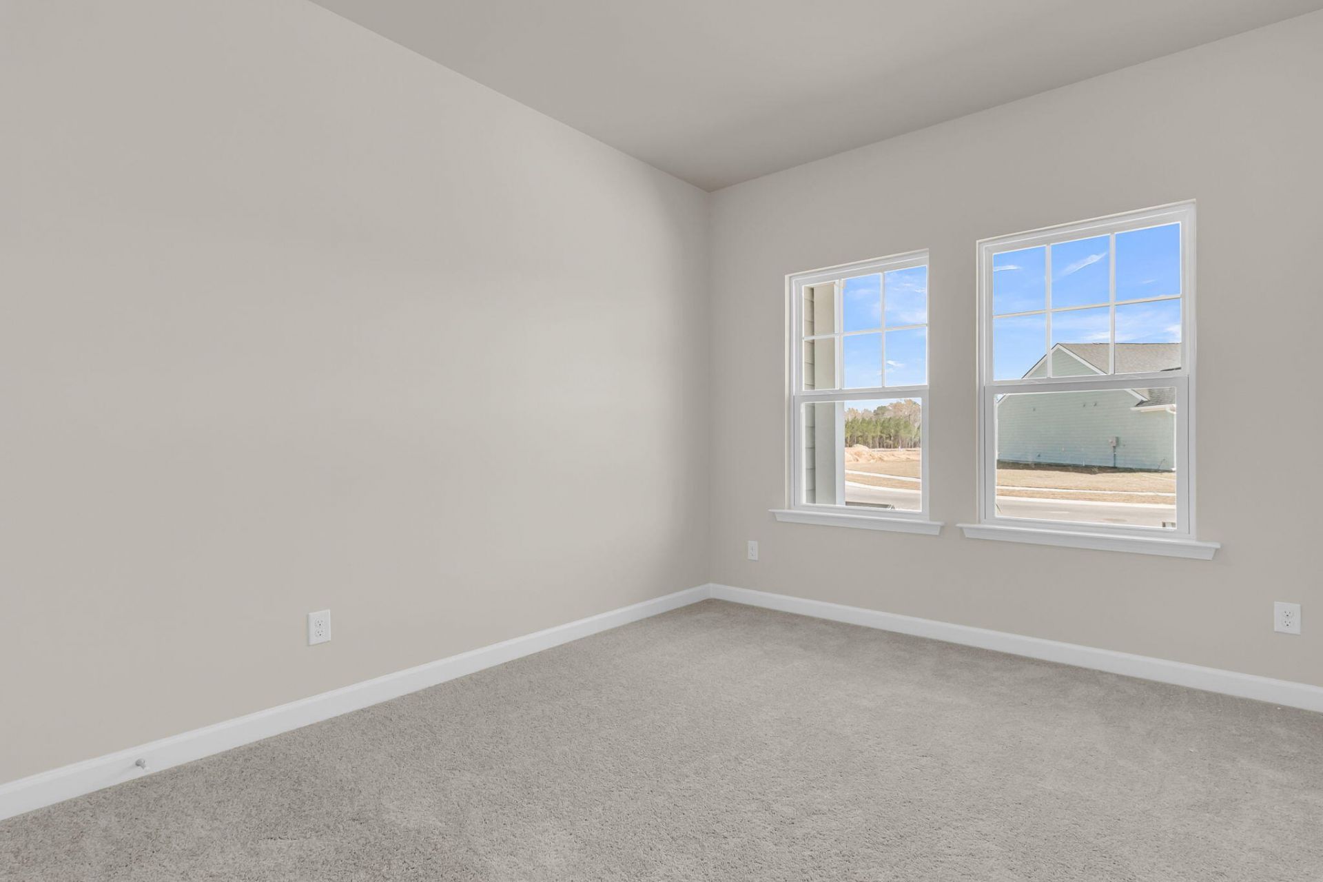 5077 Blackberry Lane Photo 15