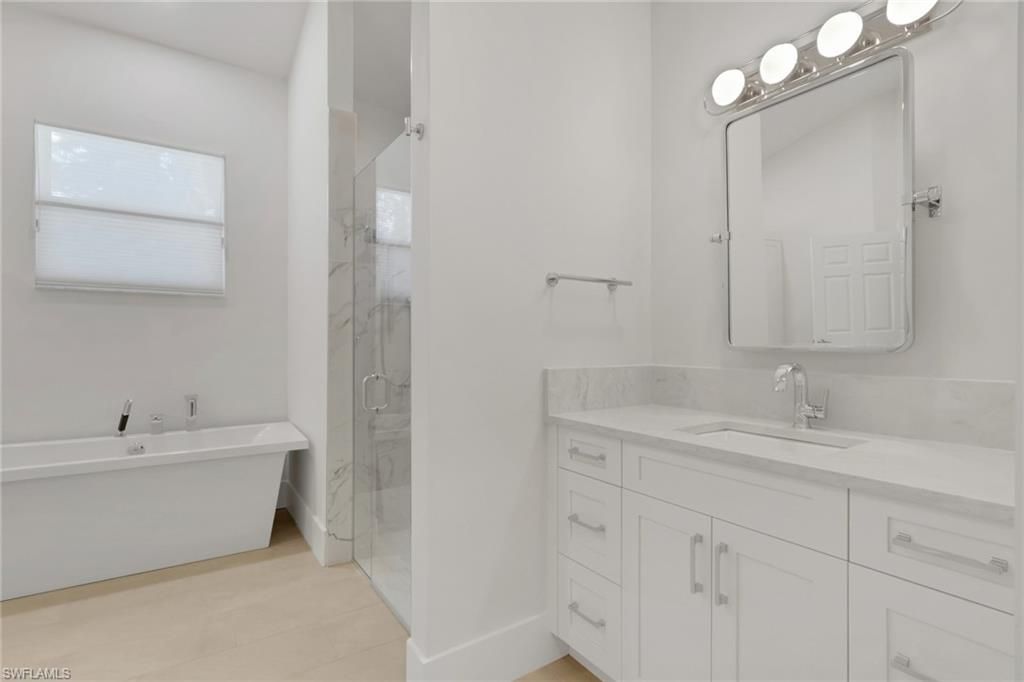 6391 Old Mahogany Ct , Naples, FL 34109 Photo