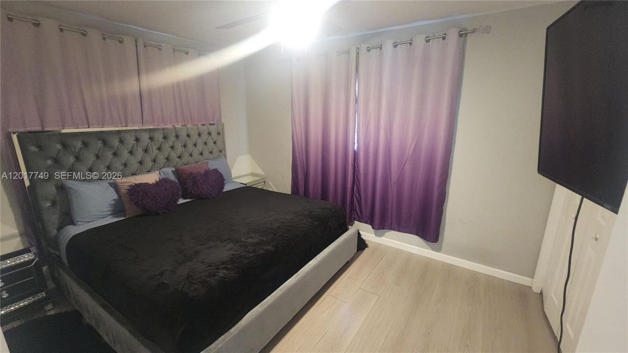 910 NW 17th Ave , Fort Lauderdale, FL 33311 Photo