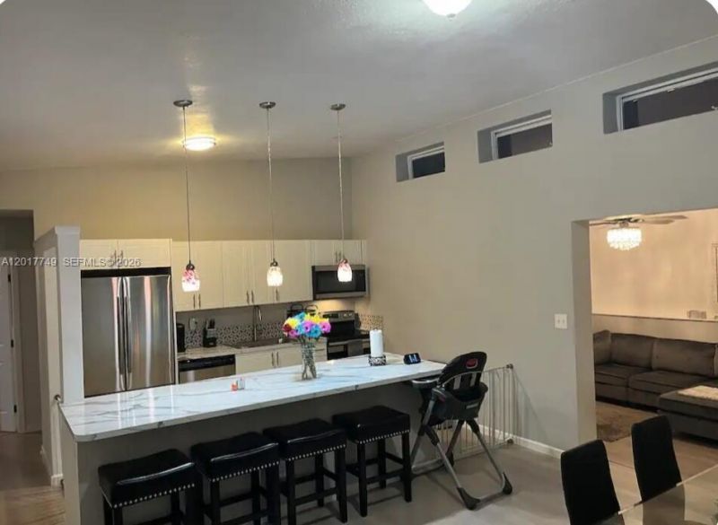 910 NW 17th Ave , Fort Lauderdale, FL 33311 Photo