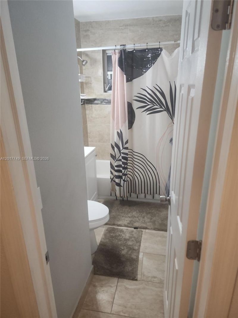 910 NW 17th Ave , Fort Lauderdale, FL 33311 Photo