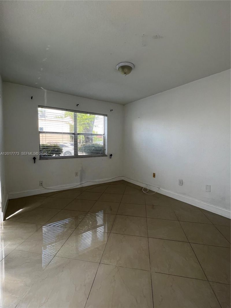 7106 NW 169th St, Unit 7106, Hialeah, FL 33015 Photo