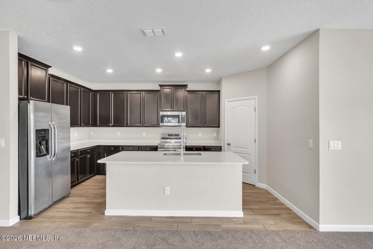 16187 Blossom Lake Drive, Jacksonville, FL 32218 Photo