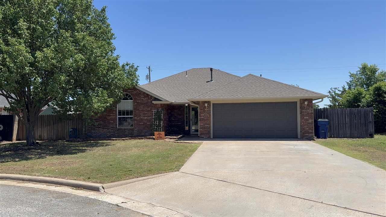 614 Auba Jane Cir, Cache, OK 73527 Main Photo