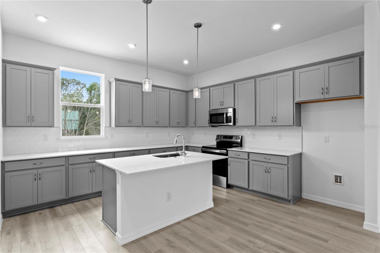 9922 Tate Lane , Westchase, FL 33626 Photo