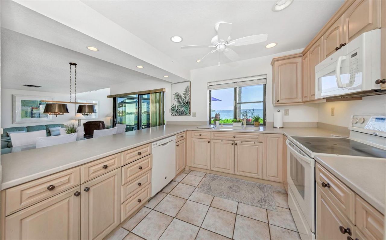 5650 Escondida Boulevard S, Saint Petersburg, FL 33715 Photo
