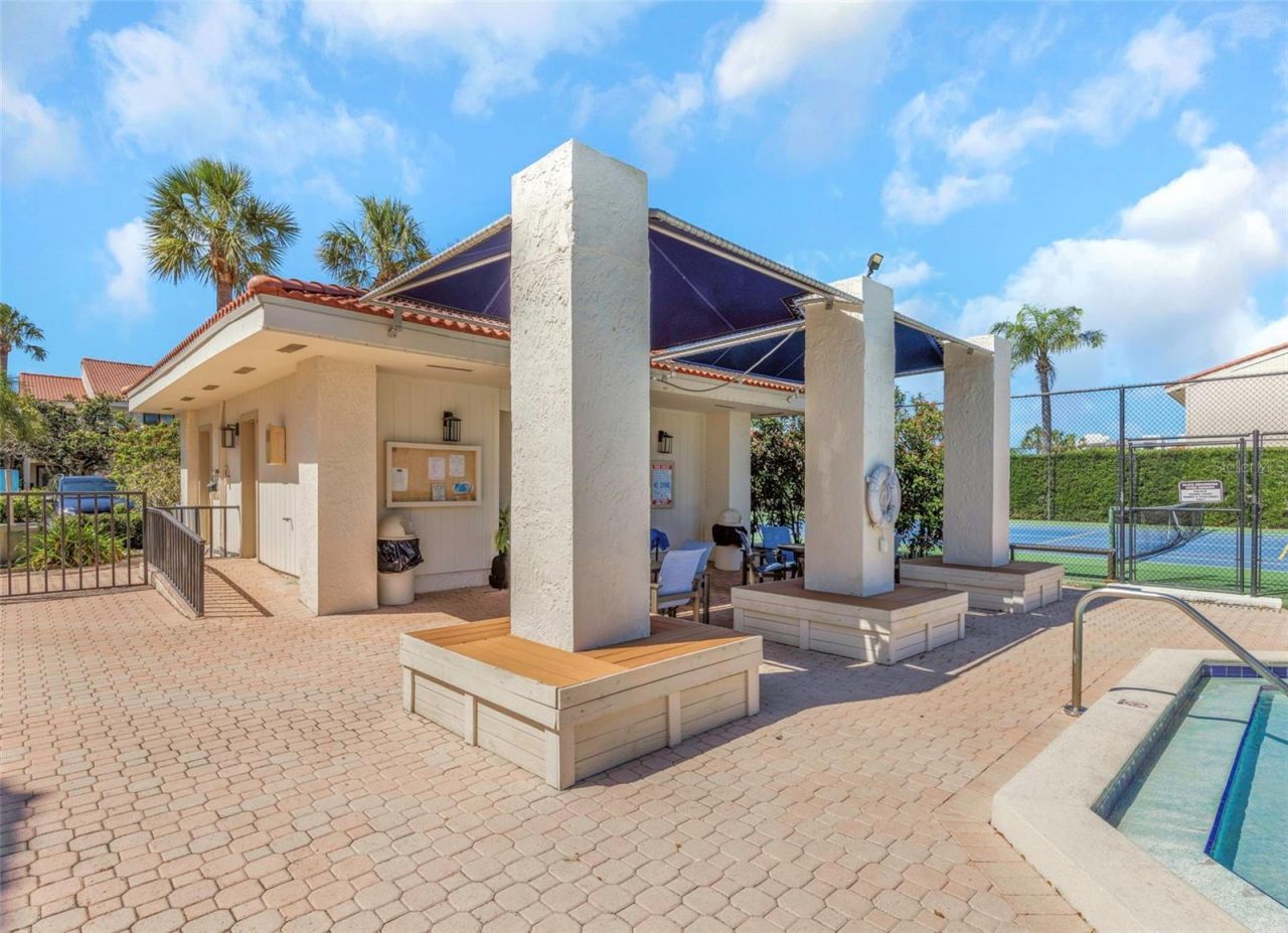 5650 Escondida Boulevard S, Saint Petersburg, FL 33715 Photo