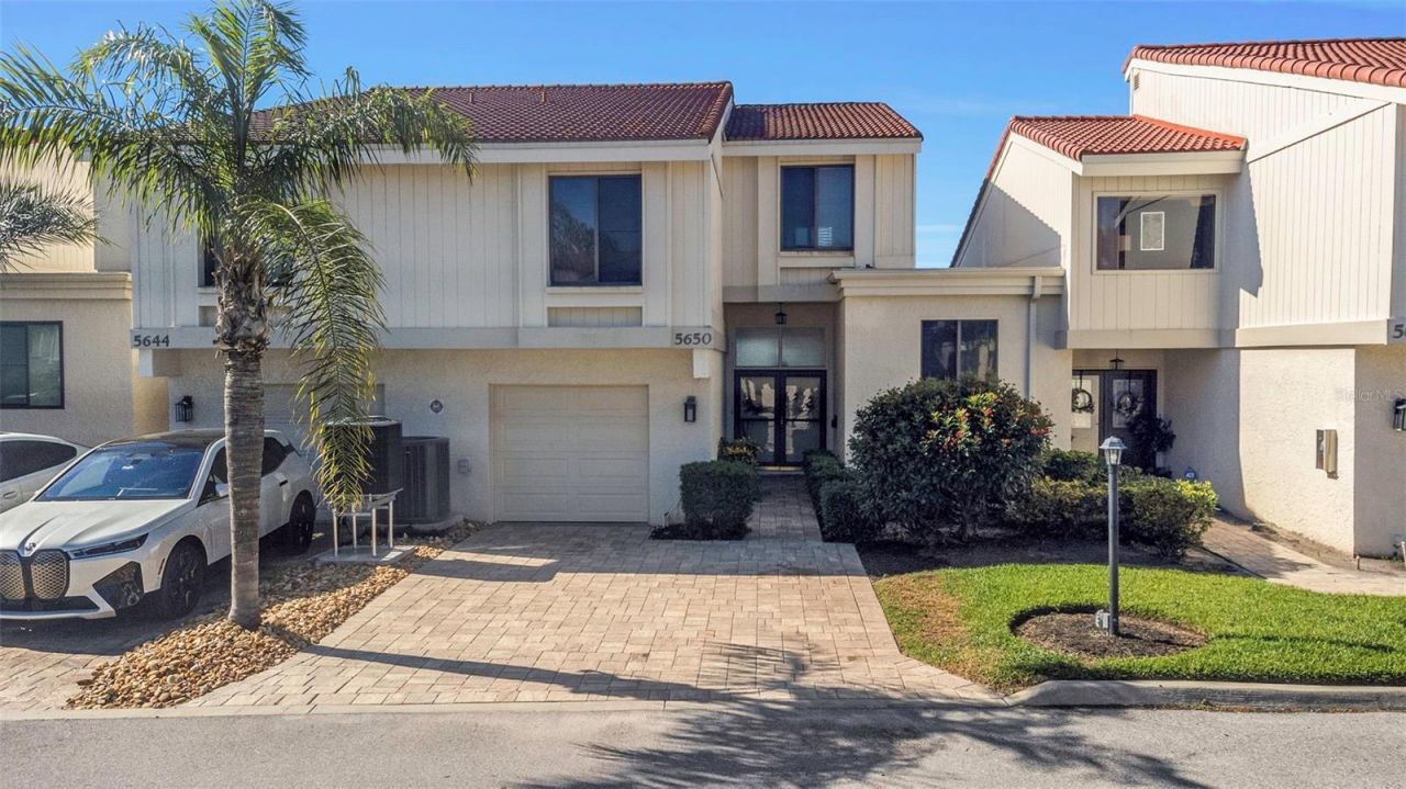 5650 Escondida Boulevard S, Saint Petersburg, FL 33715 Photo