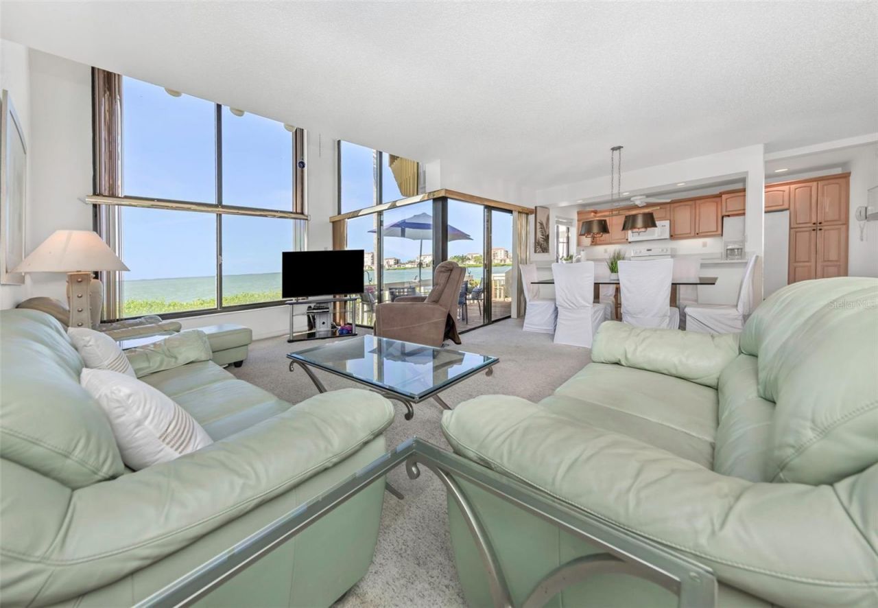 5650 Escondida Boulevard S, Saint Petersburg, FL 33715 Photo