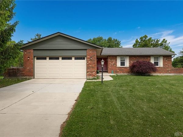 9905 Shawnee Trail, Centerville, OH 45458