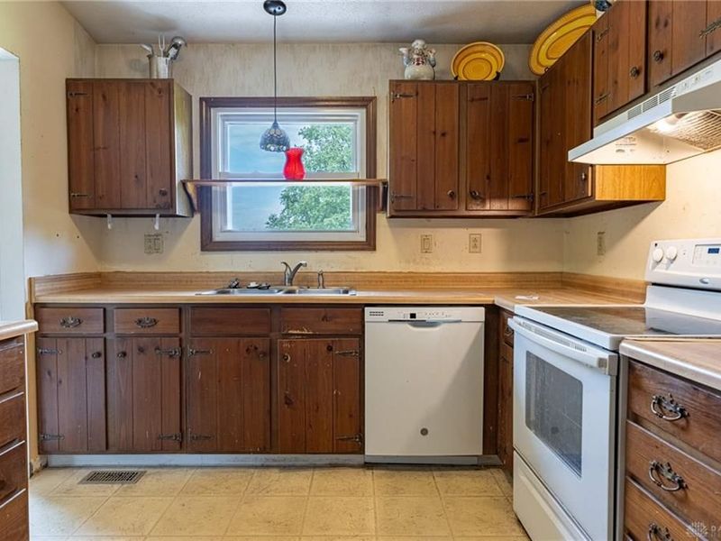 9905 Shawnee Trail, Centerville, OH 45458 Photo 11