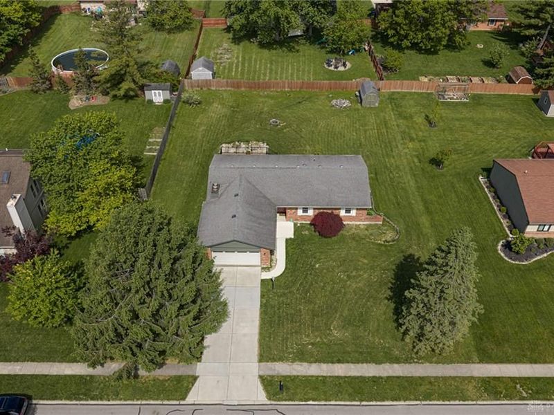 9905 Shawnee Trail, Centerville, OH 45458 Photo 2
