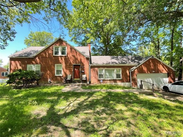 3523 Elmhurst Drive, St Louis, MO 63121