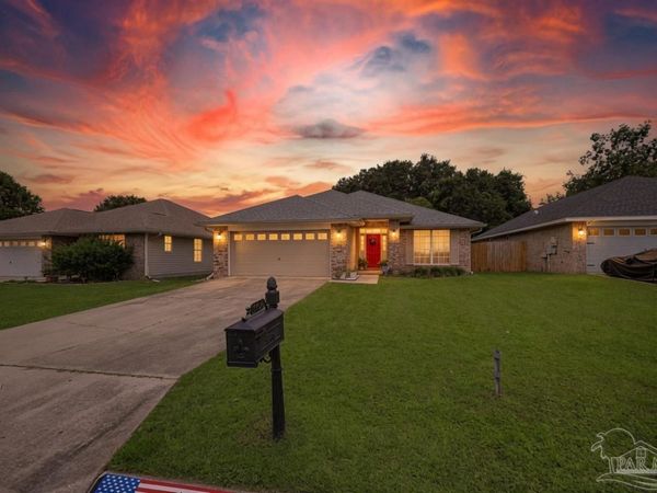 10486 Millbrook Dr, Pensacola, FL 32534