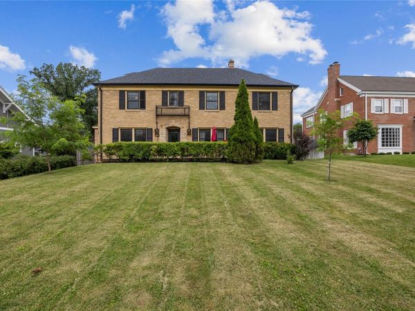 2144 Grande Avenue SE, Cedar Rapids, IA 52403