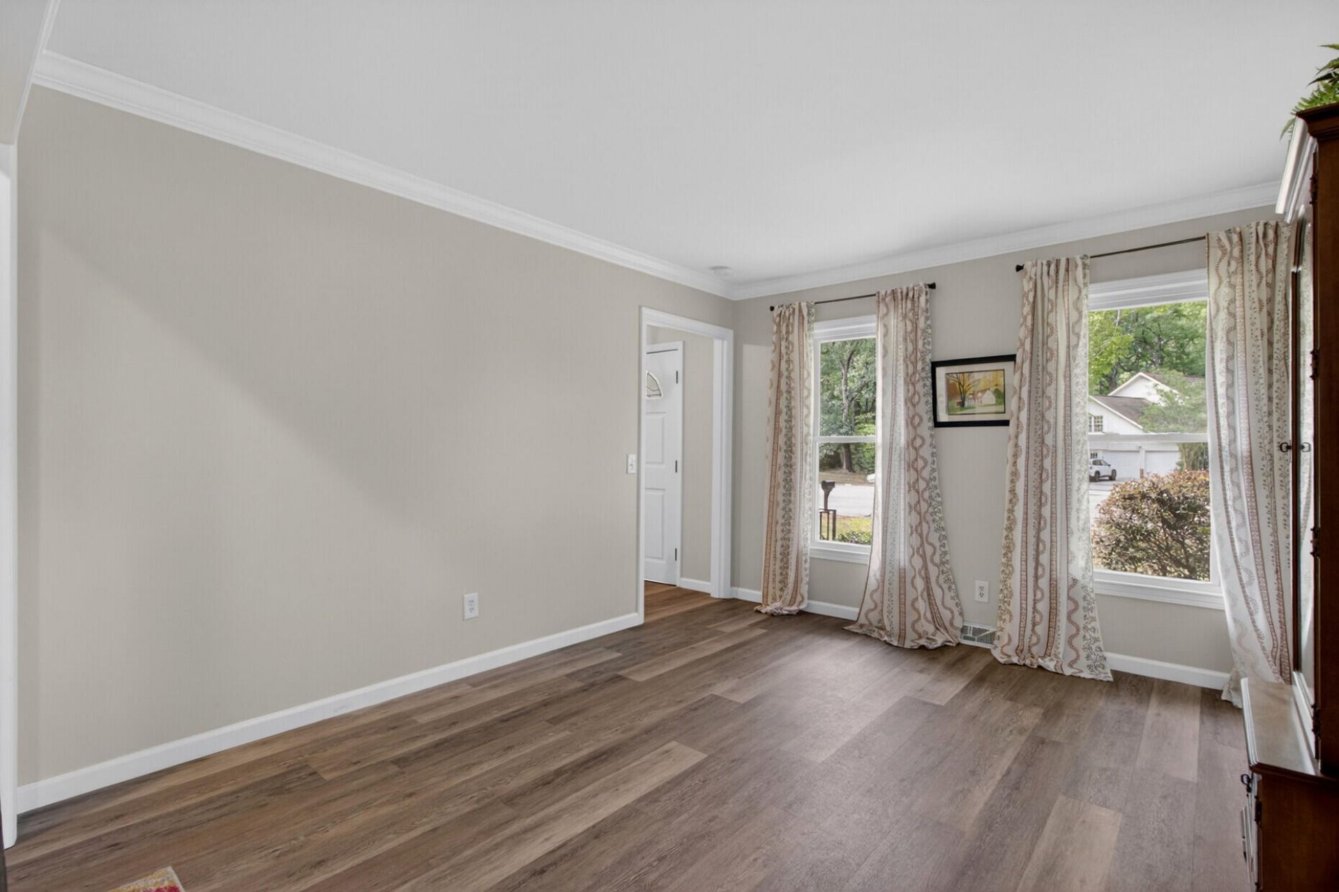 103 Laurens Court Photo 10