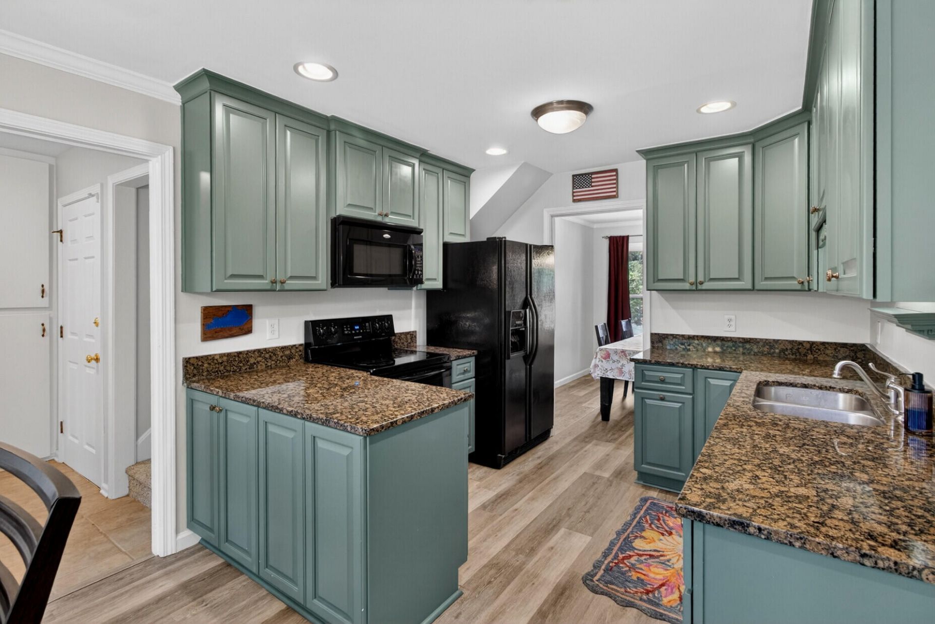 103 Laurens Court Photo 17