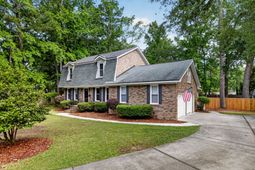 103 Laurens Court photo 4