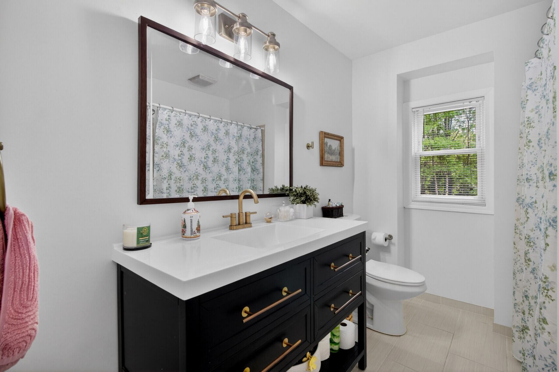103 Laurens Court Photo 36