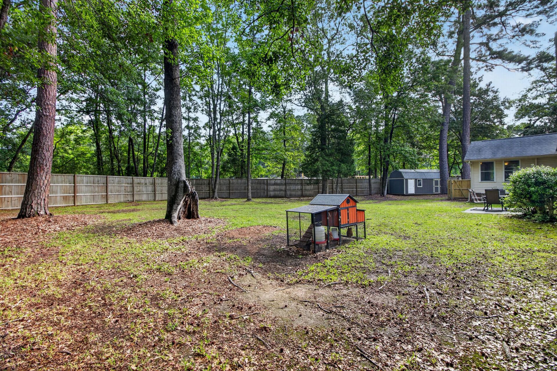 103 Laurens Court Photo 43