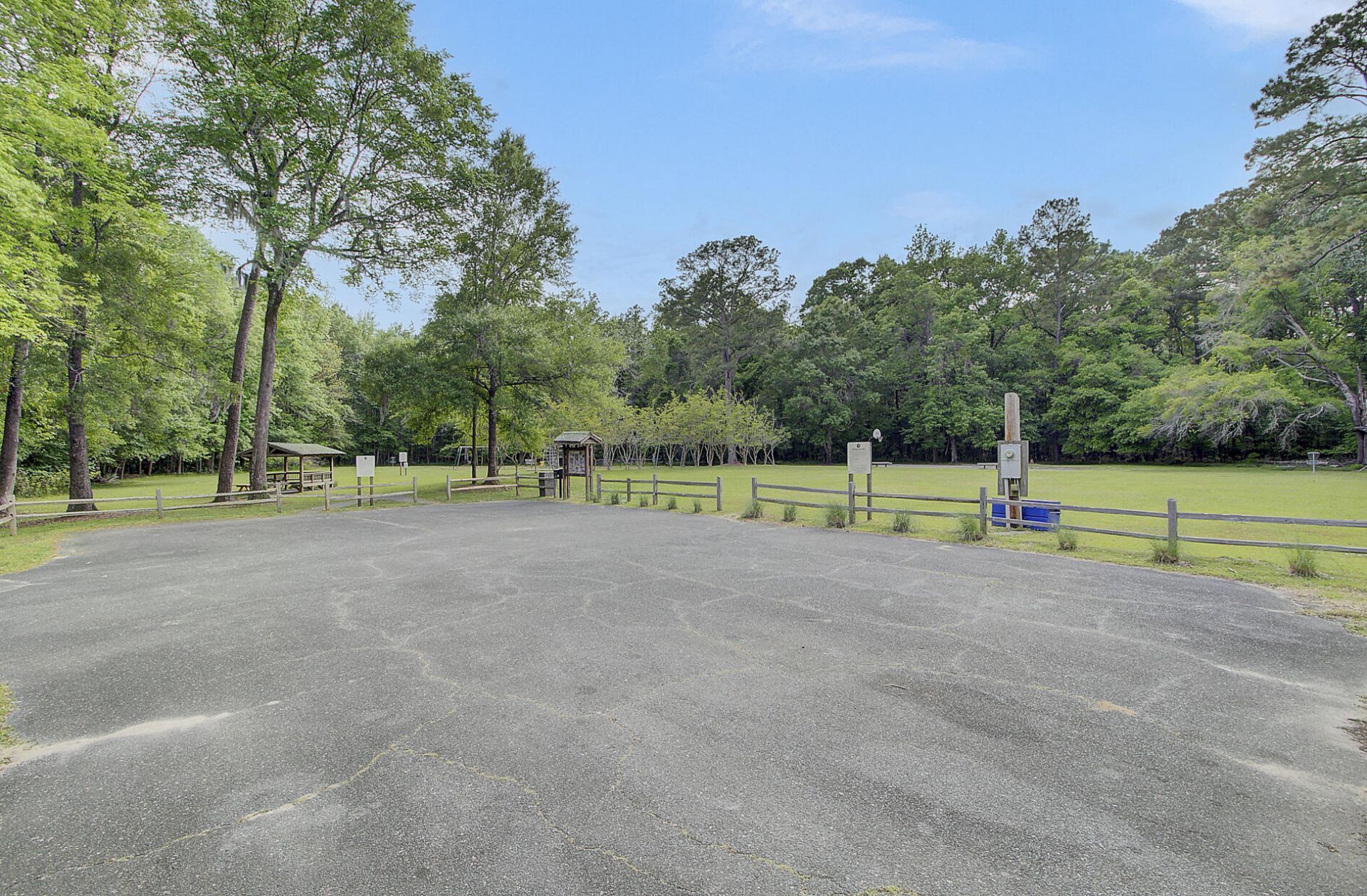 103 Laurens Court Photo 68