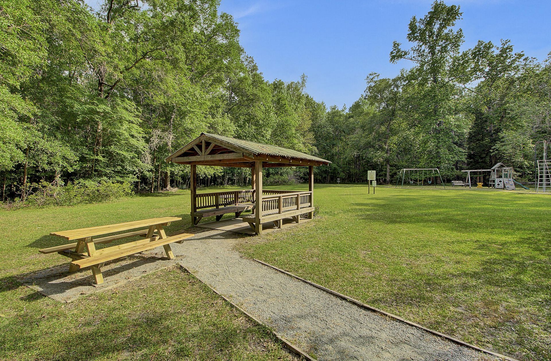 103 Laurens Court Photo 70