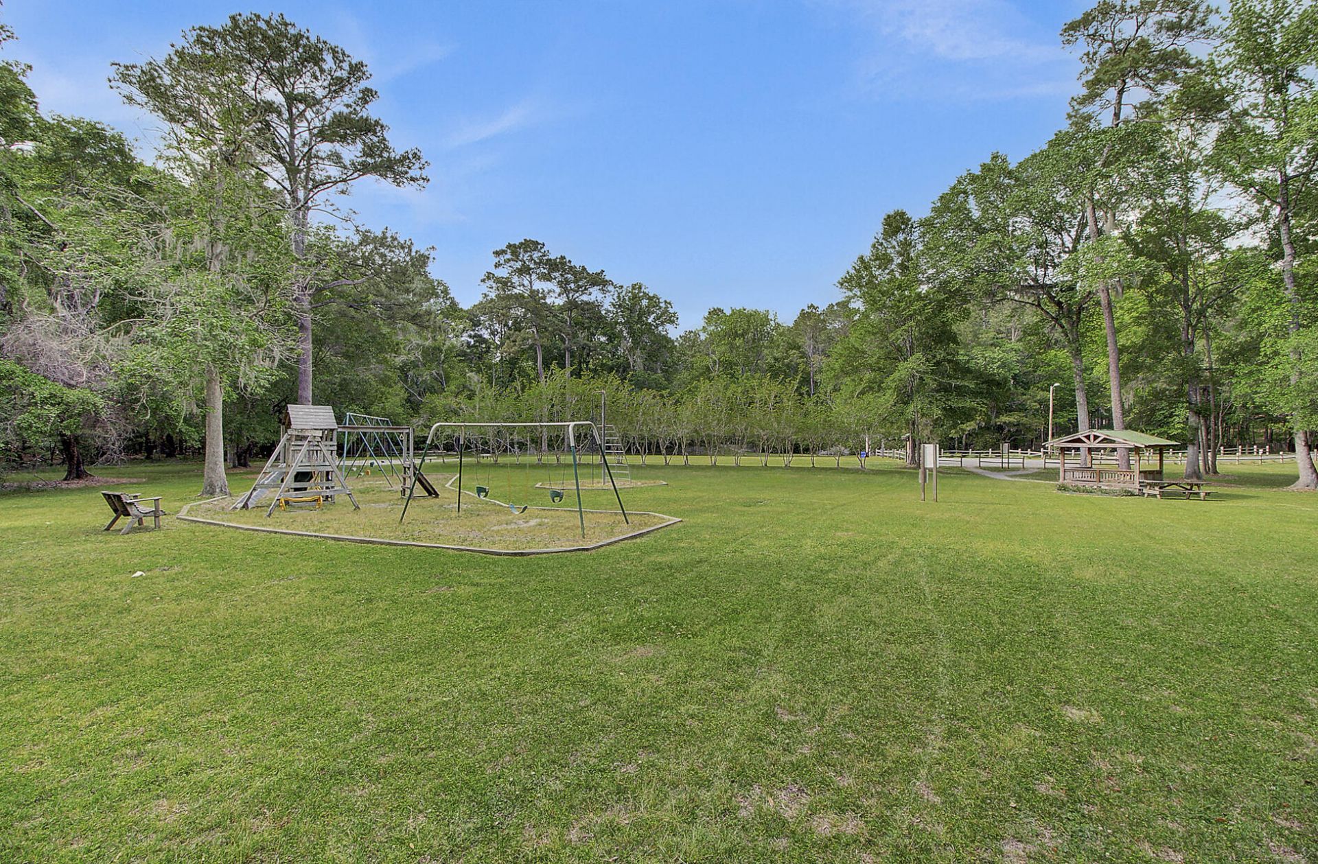 103 Laurens Court Photo 73