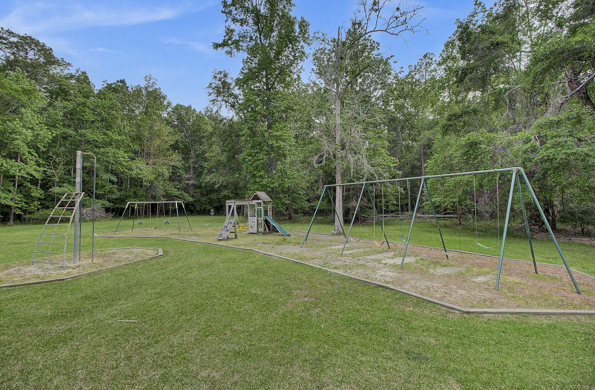 103 Laurens Court Photo 74