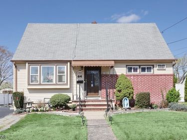 64 Chestnut St, Belleville, NJ 07109