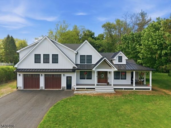 8 Longview Ave, Randolph, NJ 07869