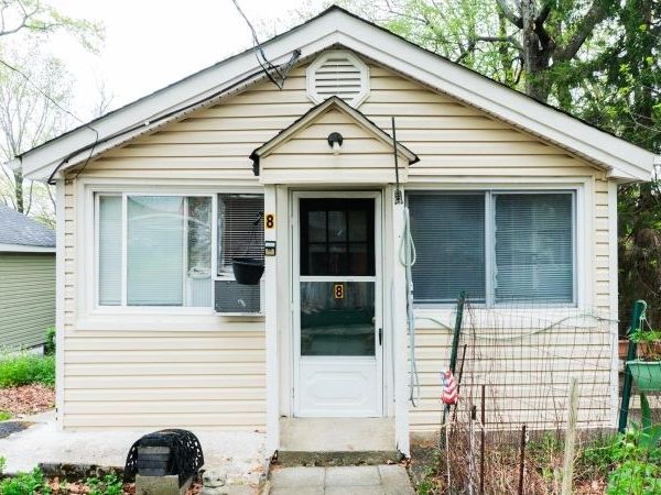 8 Cornell Way, Hopatcong, NJ 07843