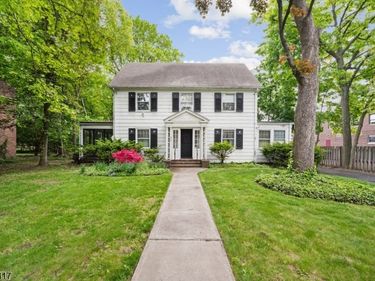 817 Roanoke Ave, Elizabeth, NJ 07208
