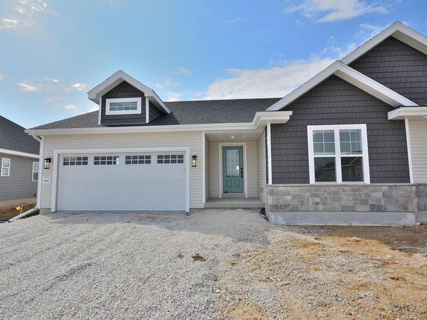 1057 Elderberry ROAD, Oconomowoc, WI 53066
